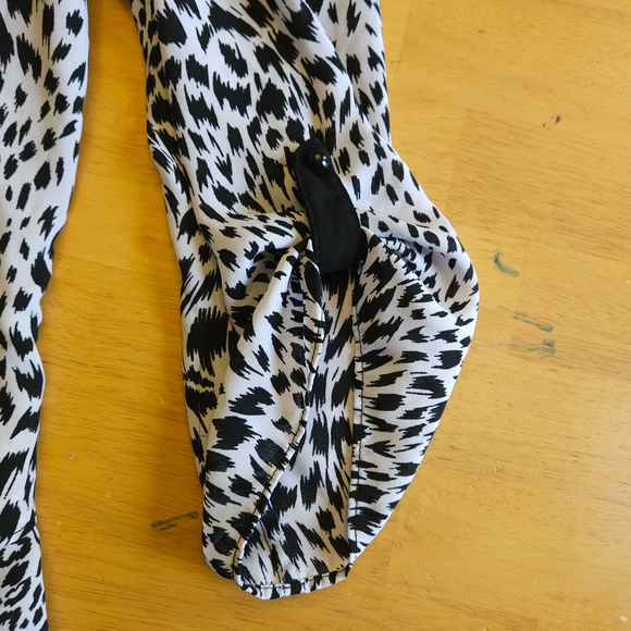 Christopher & Banks EUC Leopard Print Black and White Women's Top • Size L - Picture 9 of 11